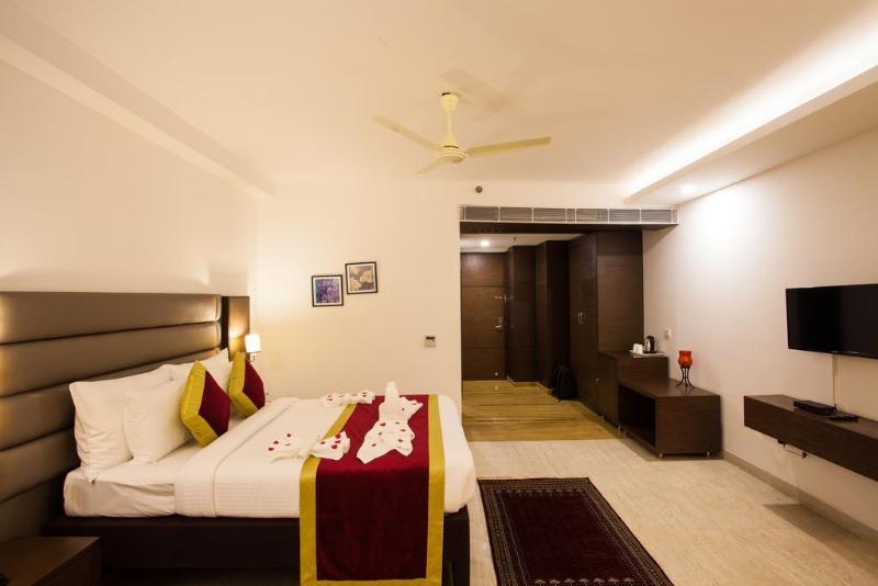 Hotel Velvet Clarks Exotica Zirakpur Exterior foto
